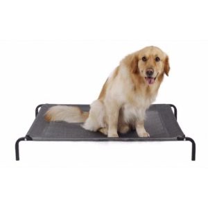 Cama de metal y lona